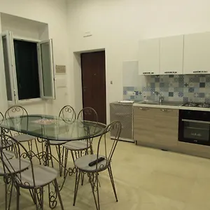 enzo-home.hotels-amalfi.com/